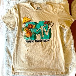 MTV excellent condition vintage style t-shirt small